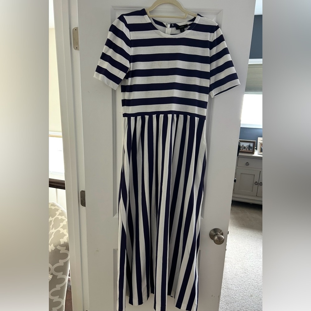 GAP Classic Navy and White Midi